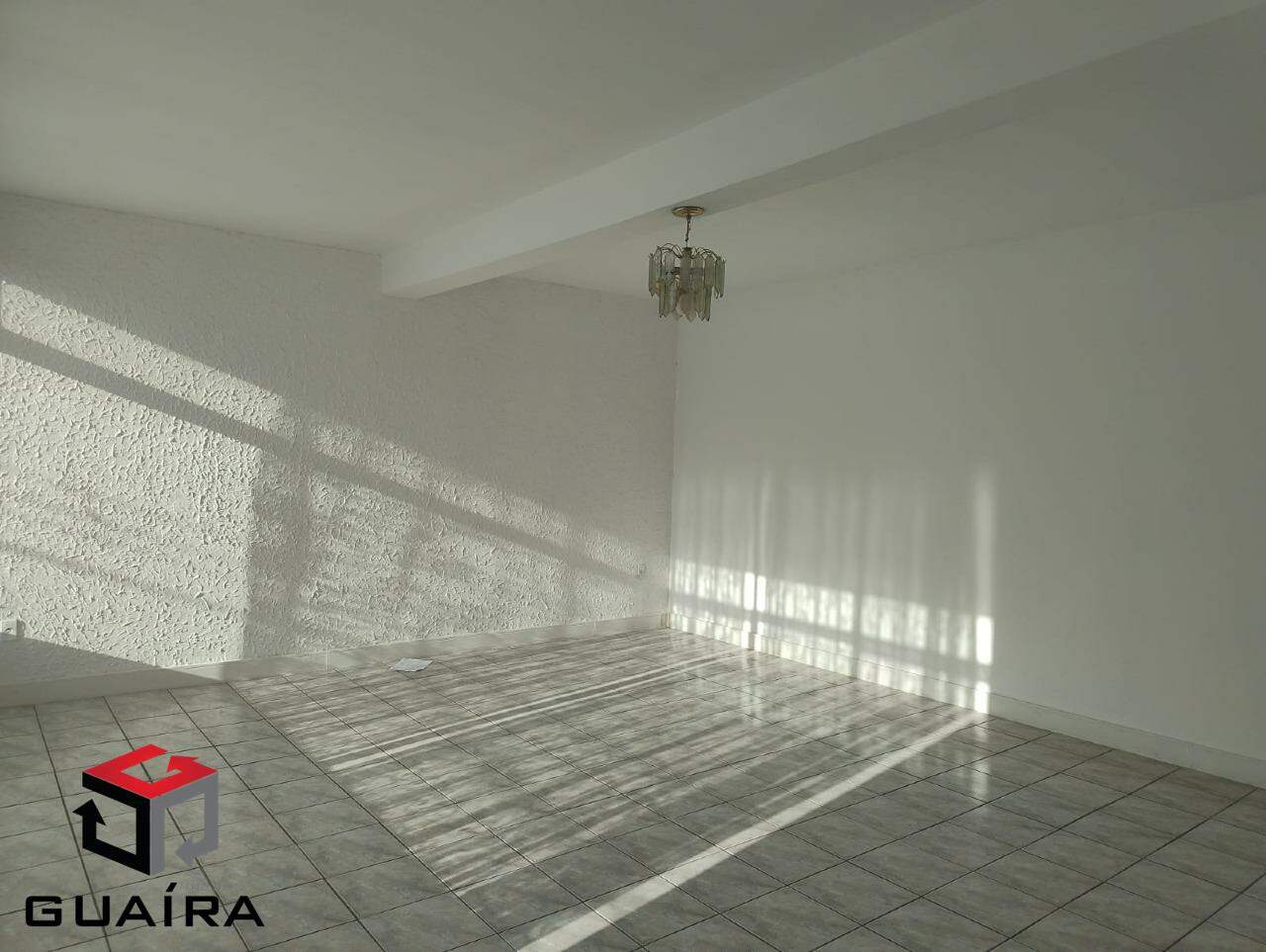 Casa para alugar com 3 quartos, 199m² - Foto 3