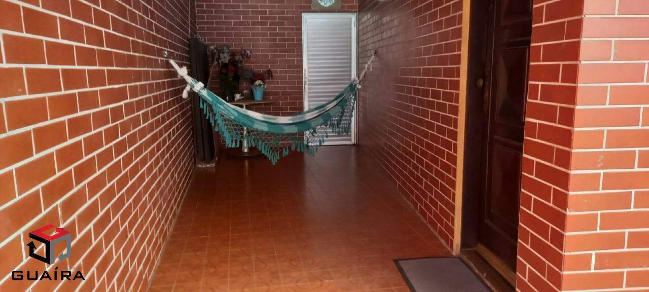 Sobrado à venda com 3 quartos, 226m² - Foto 1