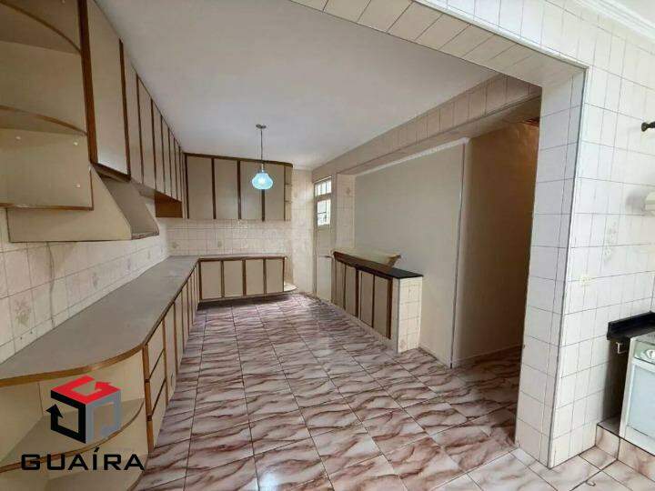 Casa para alugar com 3 quartos, 136m² - Foto 8