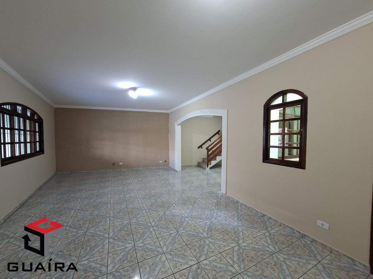Sobrado à venda com 3 quartos, 216m² - Foto 1