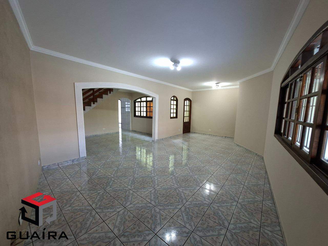 Sobrado à venda com 3 quartos, 216m² - Foto 2