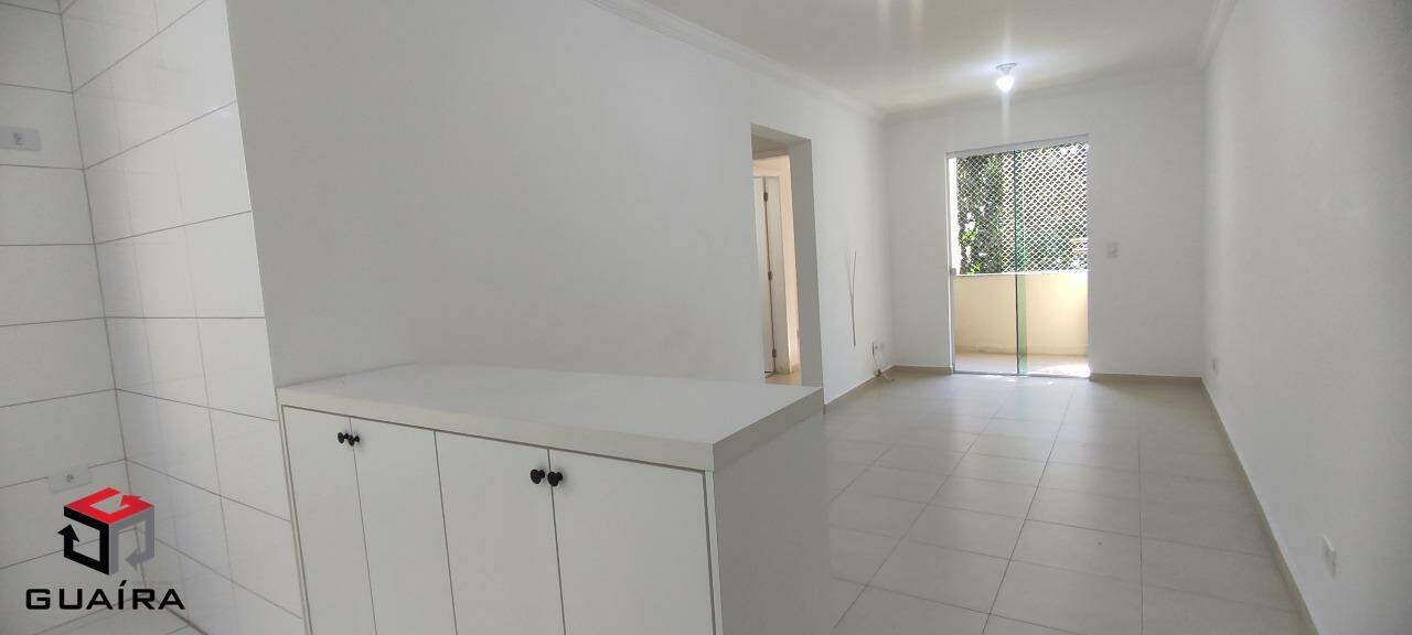 Apartamento à venda com 2 quartos, 62m² - Foto 2