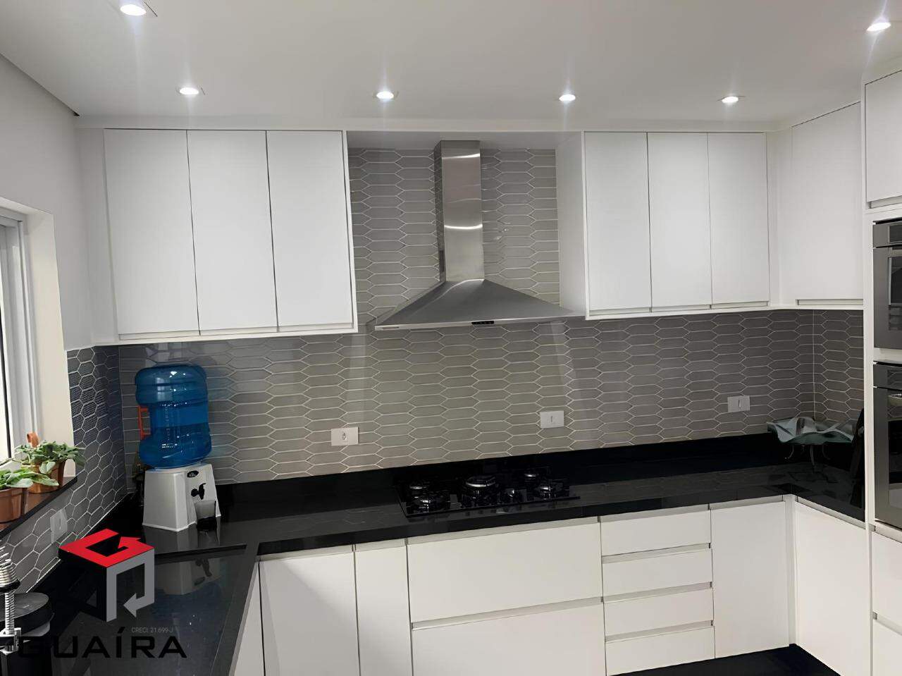 Sobrado para alugar com 3 quartos, 254m² - Foto 9