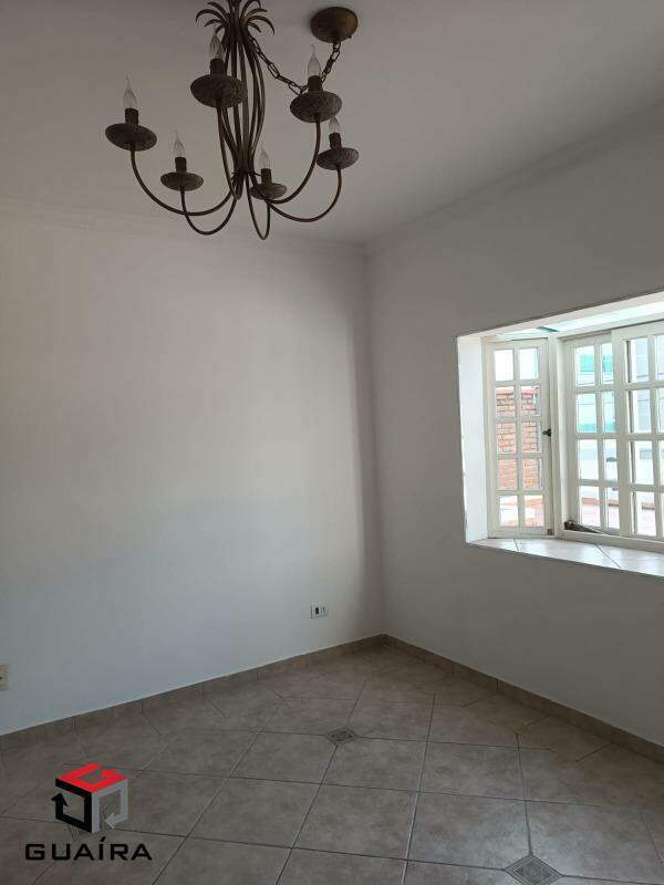 Casa à venda com 3 quartos, 132m² - Foto 1