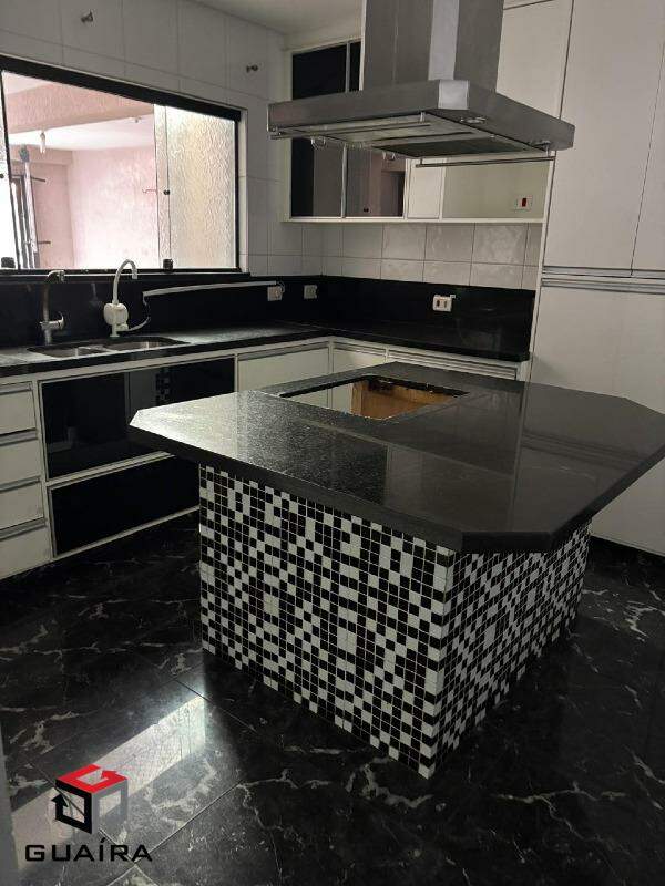 Sobrado para alugar com 3 quartos, 276m² - Foto 2