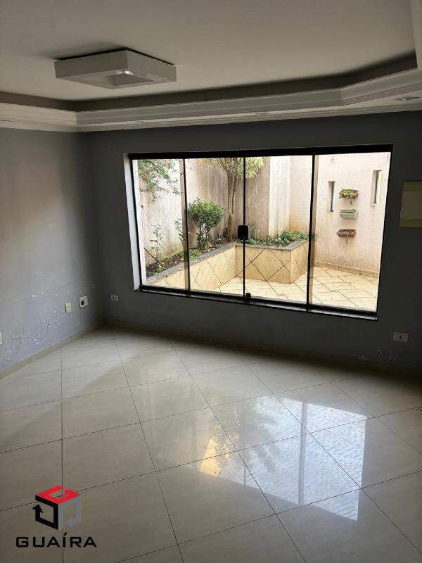 Sobrado para alugar com 3 quartos, 276m² - Foto 1