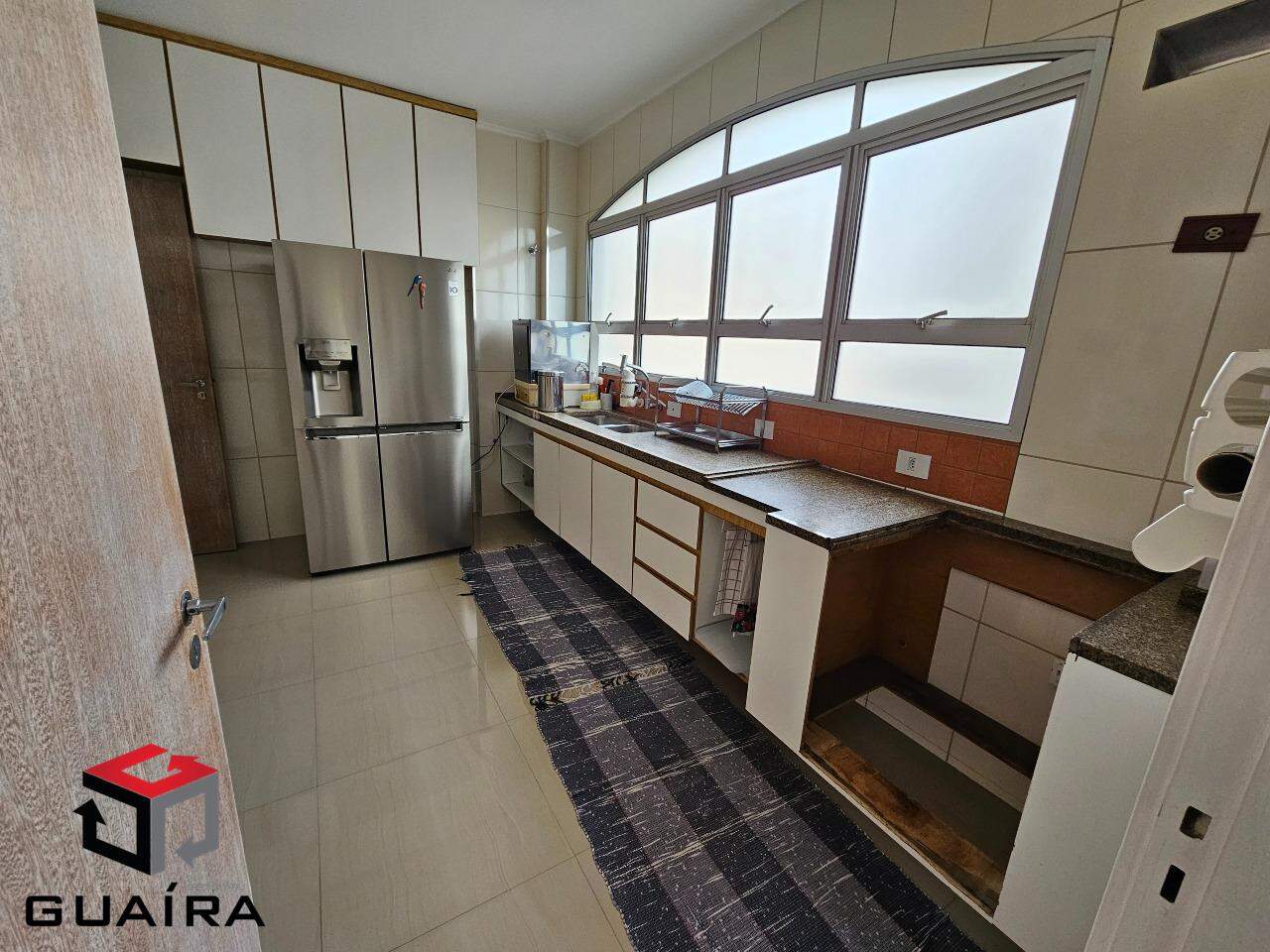 Apartamento para alugar com 3 quartos, 160m² - Foto 13