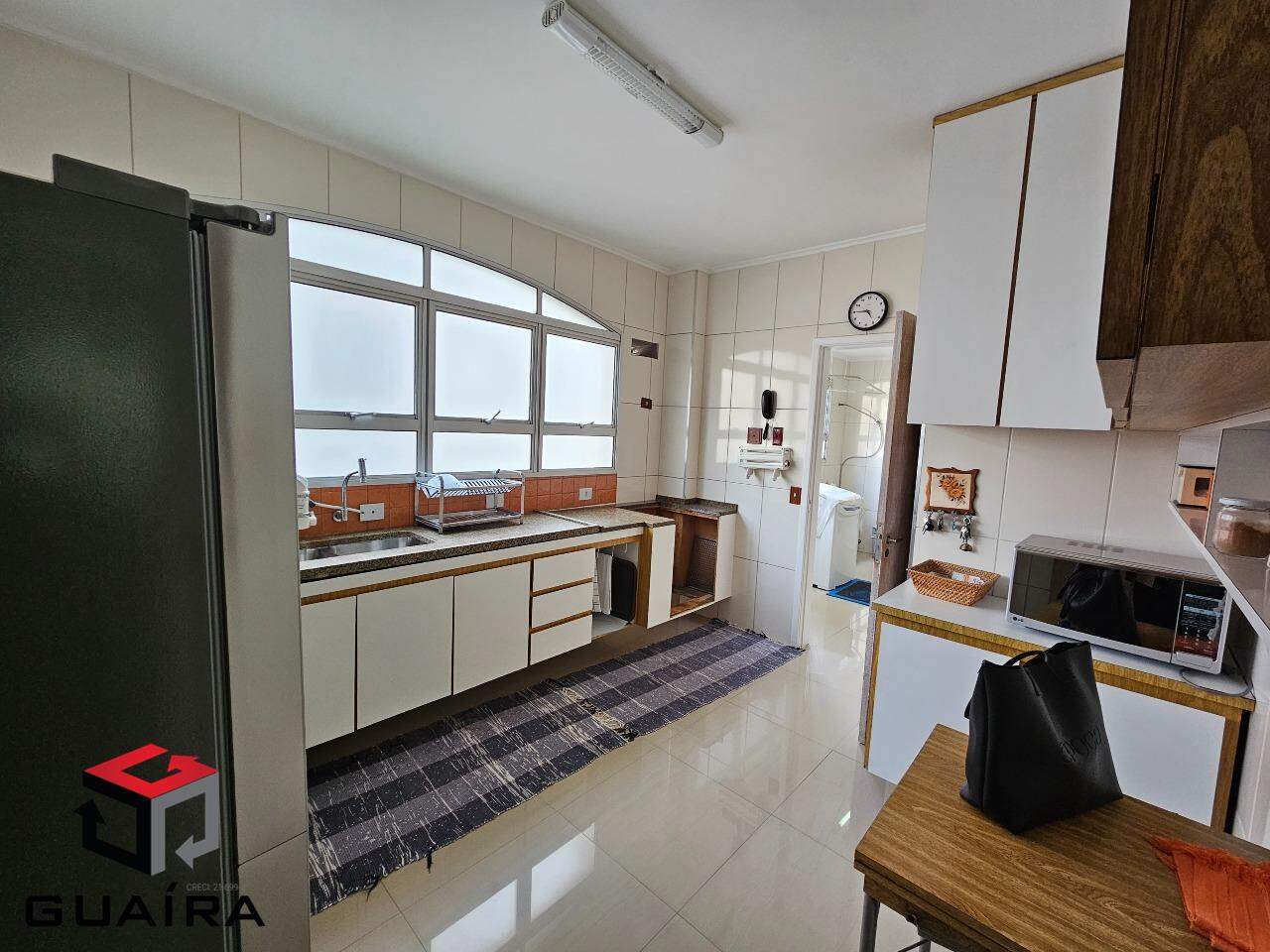 Apartamento para alugar com 3 quartos, 160m² - Foto 10