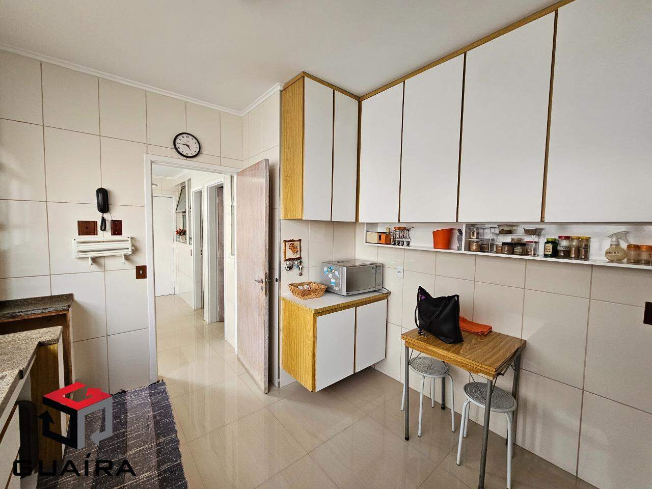 Apartamento para alugar com 3 quartos, 160m² - Foto 14
