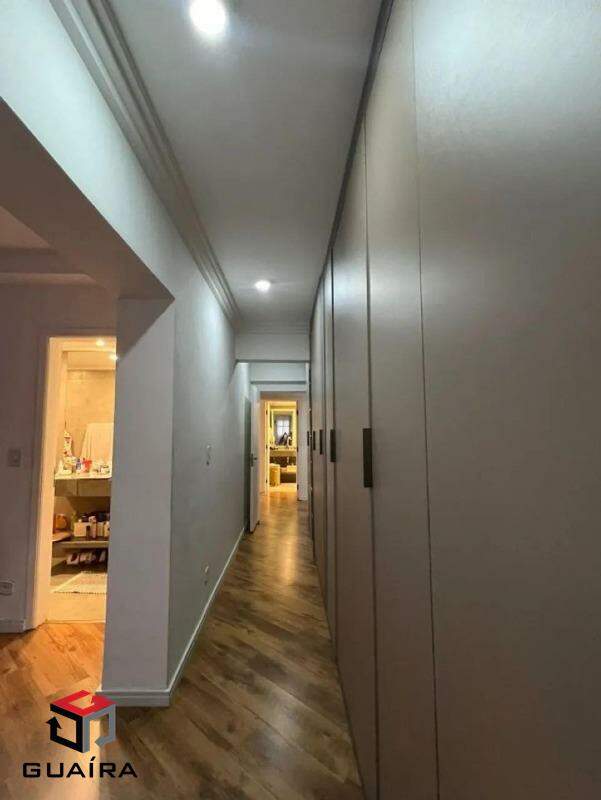Apartamento para alugar com 4 quartos, 186m² - Foto 13