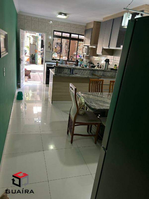Sobrado à venda com 3 quartos, 138m² - Foto 4