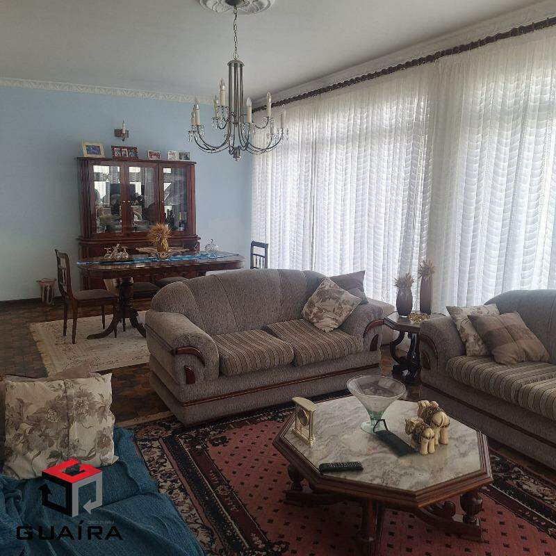 Casa para alugar com 3 quartos, 280m² - Foto 1