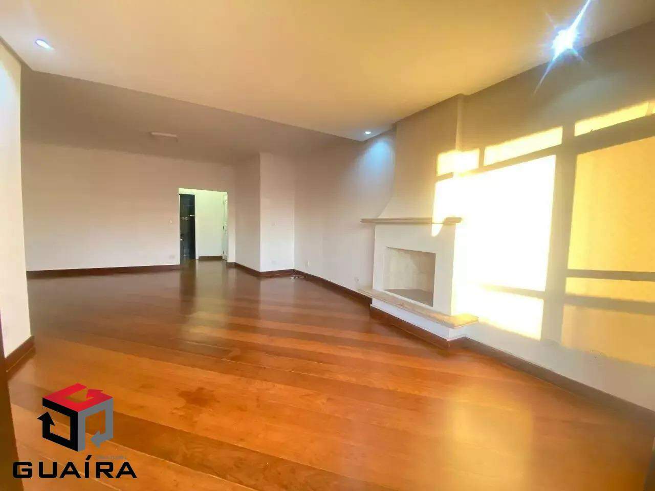 Apartamento à venda com 3 quartos, 153m² - Foto 2