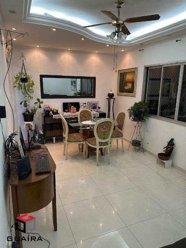 Apartamento à venda com 2 quartos, 68m² - Foto 2