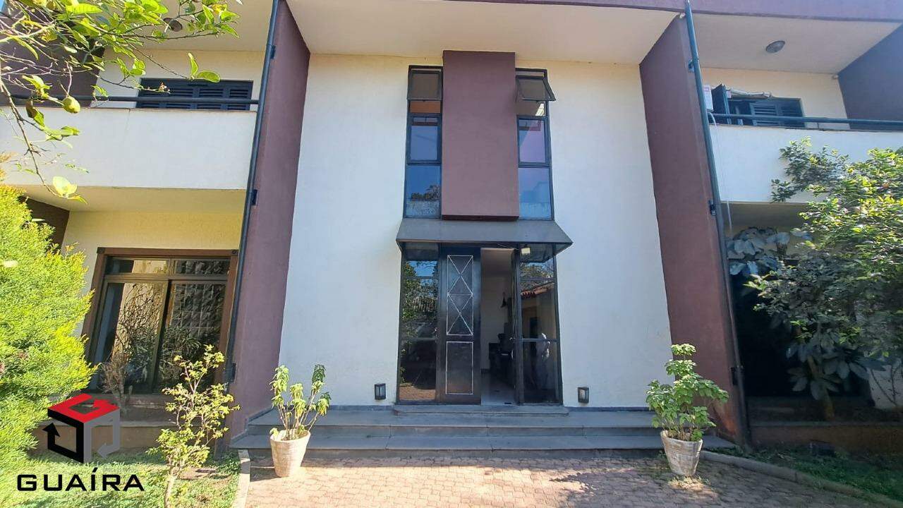 Sobrado à venda com 3 quartos, 360m² - Foto 1