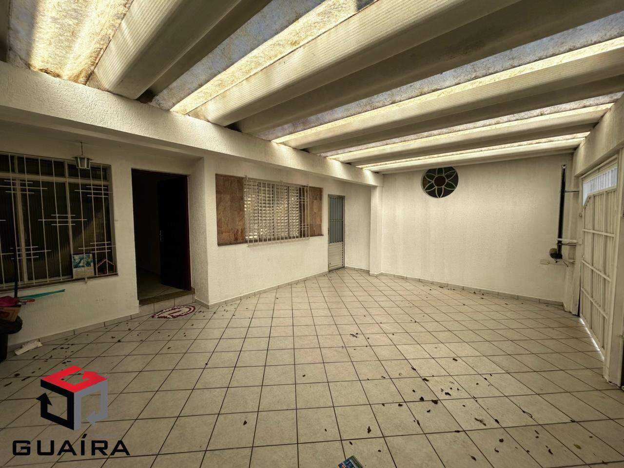 Casa à venda com 2 quartos, 201m² - Foto 3