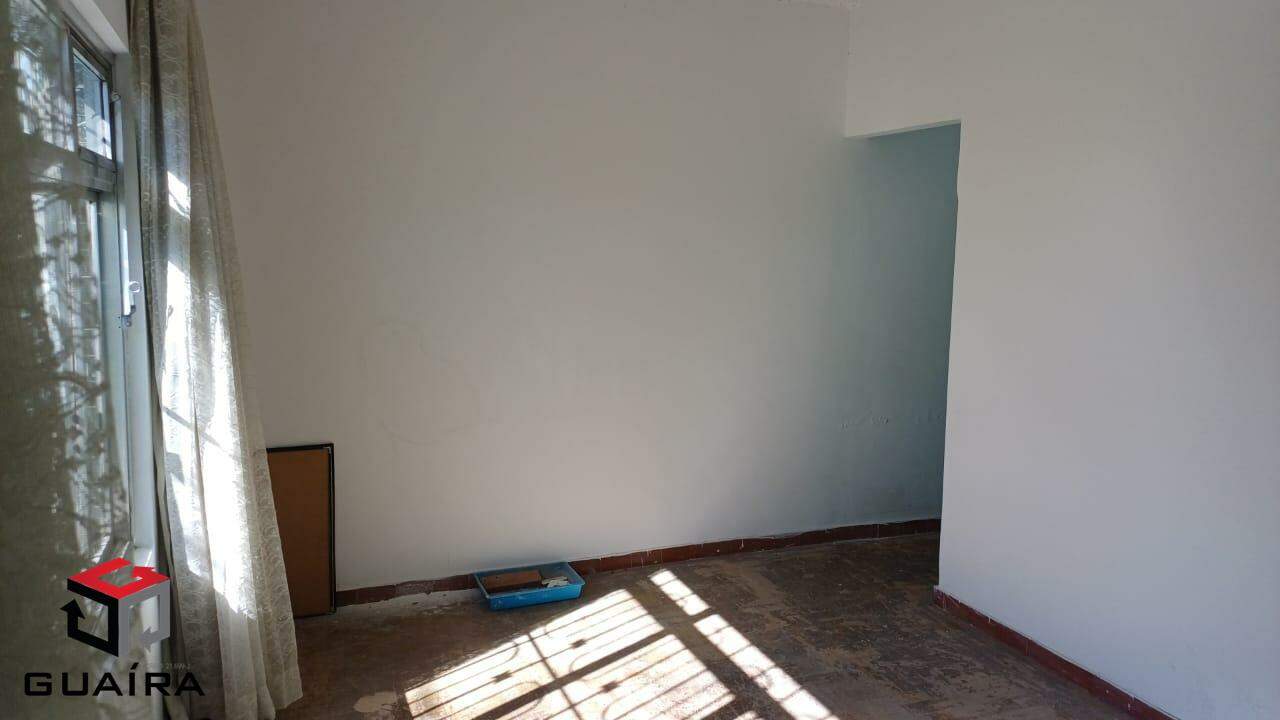 Casa para alugar com 3 quartos, 120m² - Foto 2