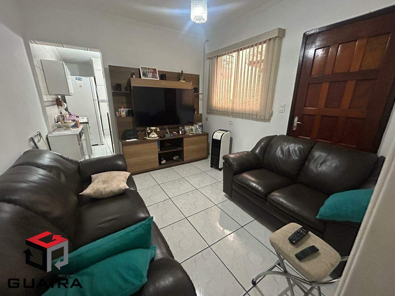 Casa à venda com 2 quartos, 75m² - Foto 1