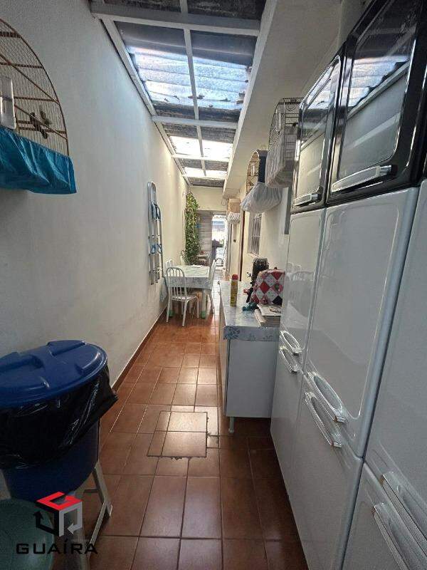 Casa à venda com 2 quartos, 75m² - Foto 12