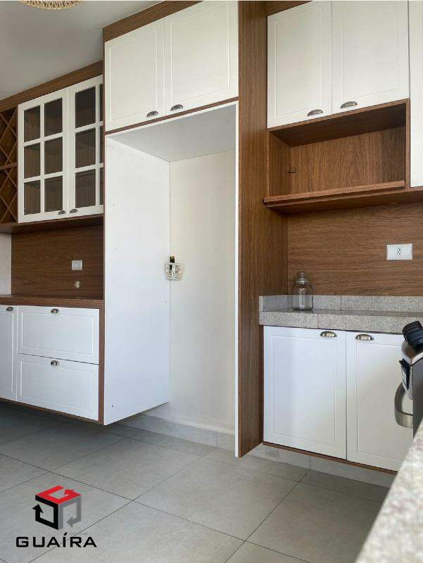 Apartamento à venda com 3 quartos, 227m² - Foto 9