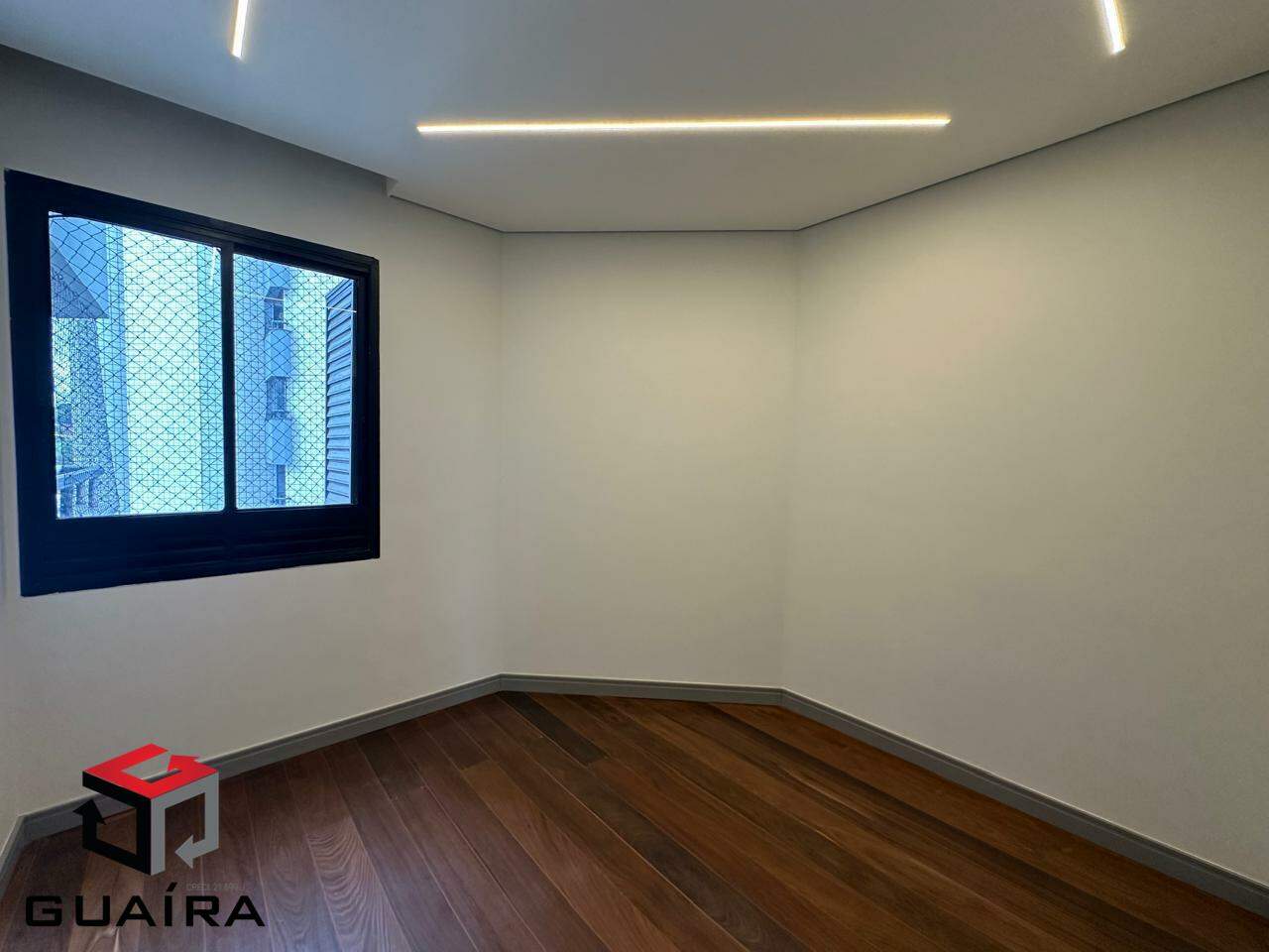 Apartamento para alugar com 3 quartos, 137m² - Foto 10