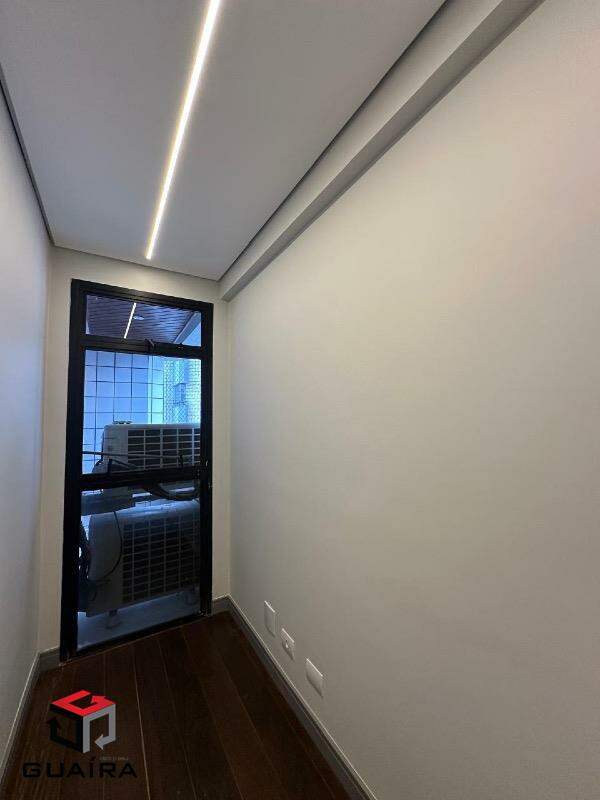 Apartamento para alugar com 3 quartos, 137m² - Foto 12