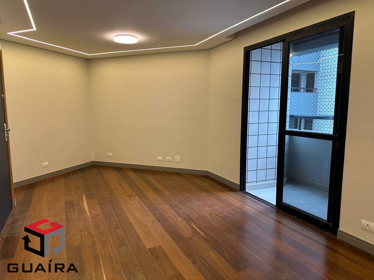 Apartamento para alugar com 3 quartos, 137m² - Foto 1