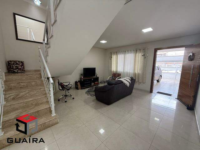 Sobrado à venda com 3 quartos, 181m² - Foto 2