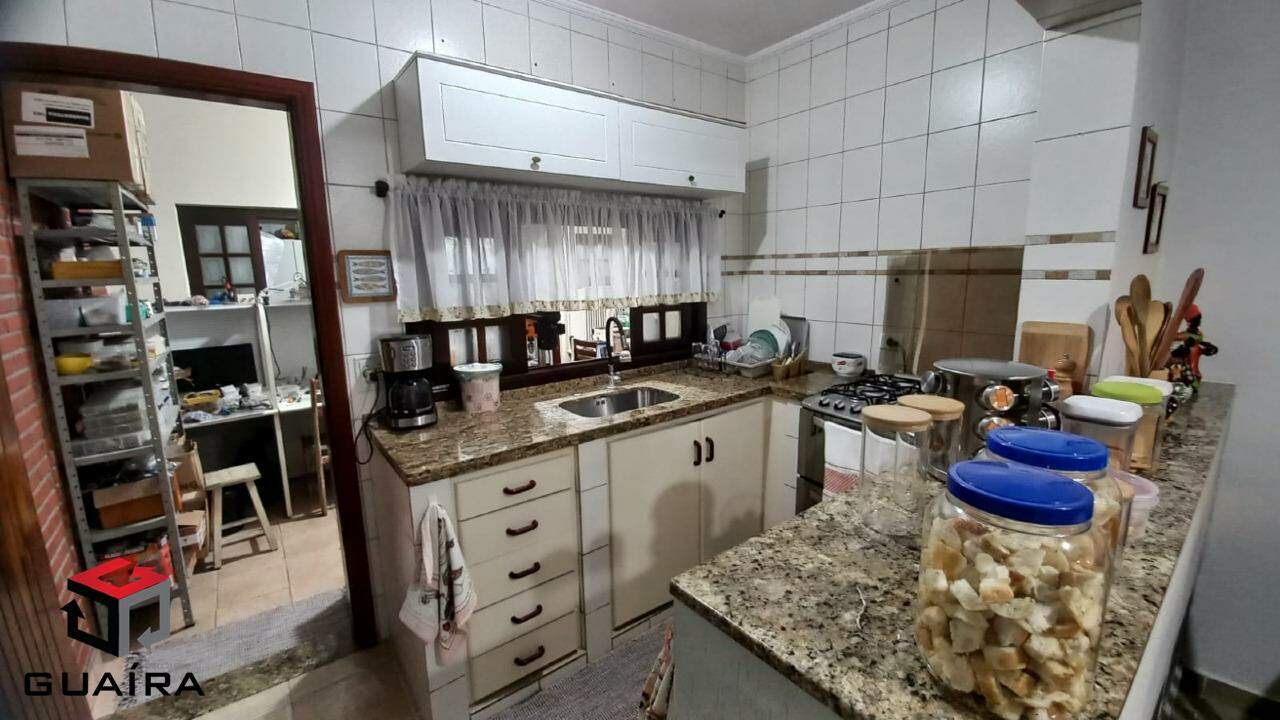 Sobrado à venda com 3 quartos, 194m² - Foto 11