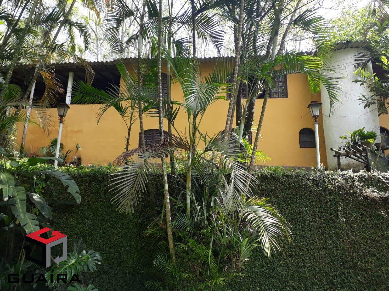 Chácara à venda com 5 quartos, 239m² - Foto 1