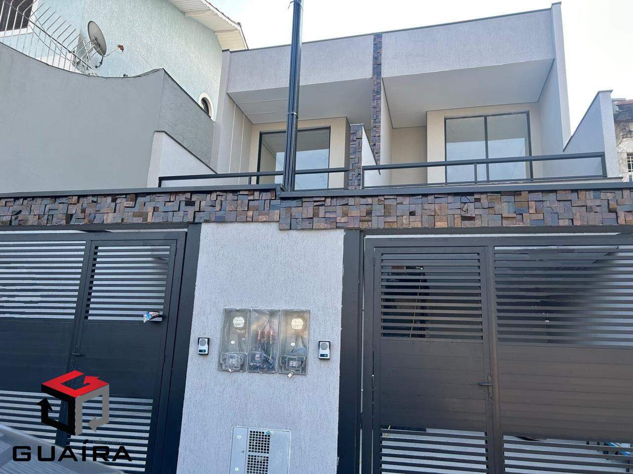Sobrado à venda com 3 quartos, 100m² - Foto 1