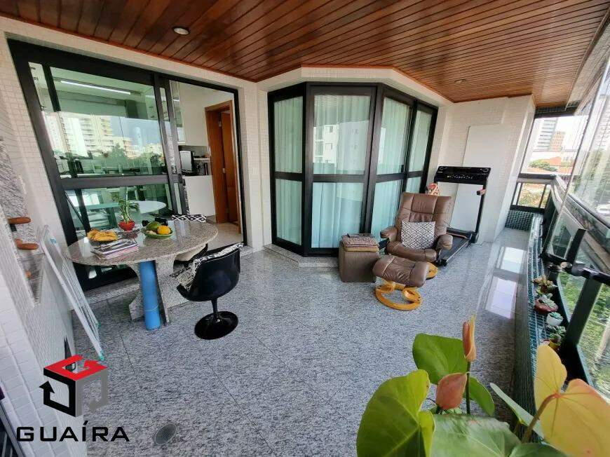 Apartamento à venda com 3 quartos, 156m² - Foto 2