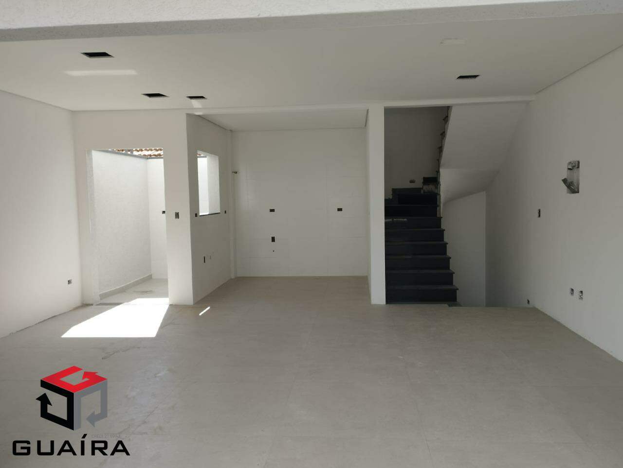 Sobrado à venda com 3 quartos, 160m² - Foto 2