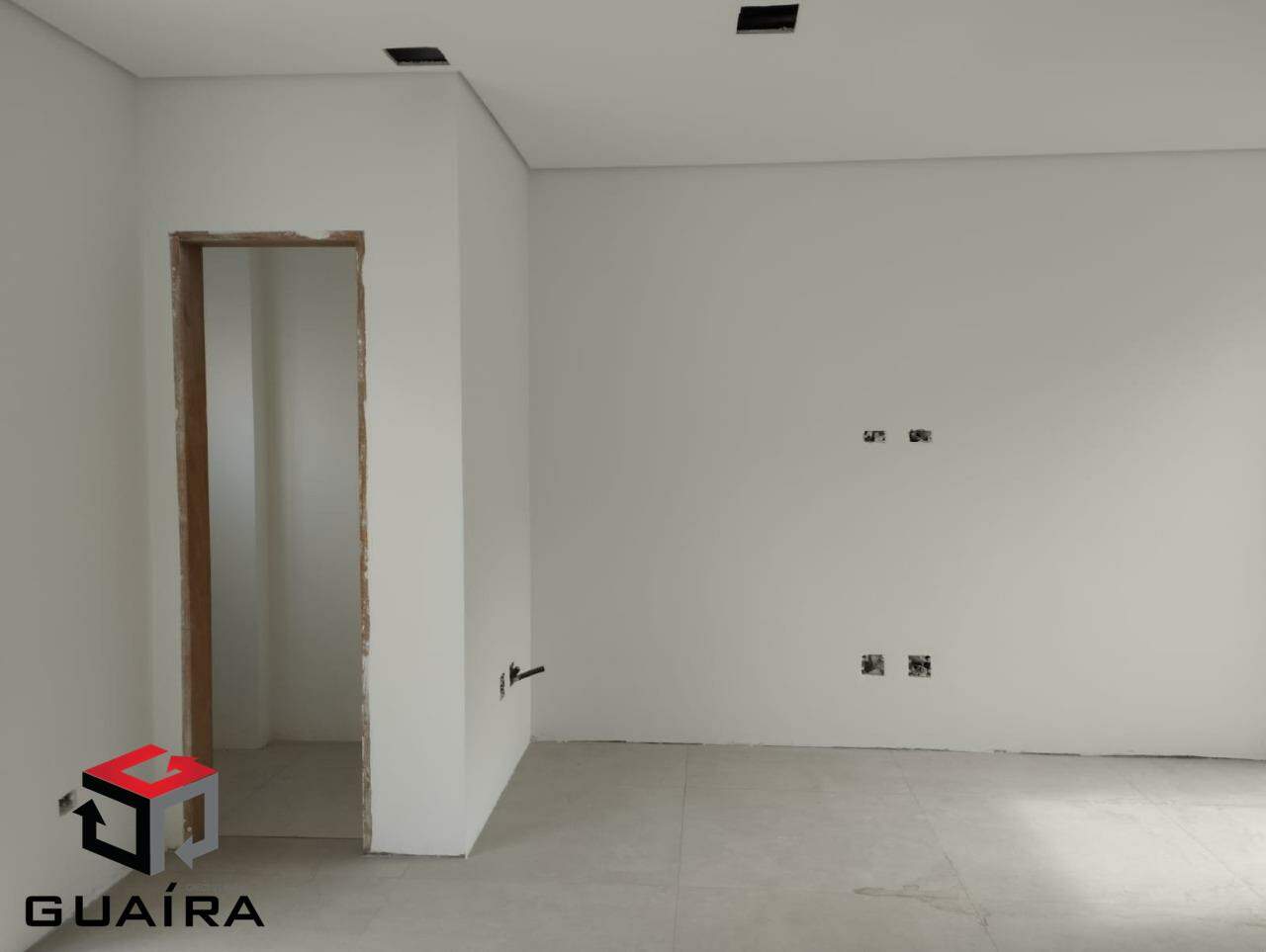 Sobrado à venda com 3 quartos, 150m² - Foto 2