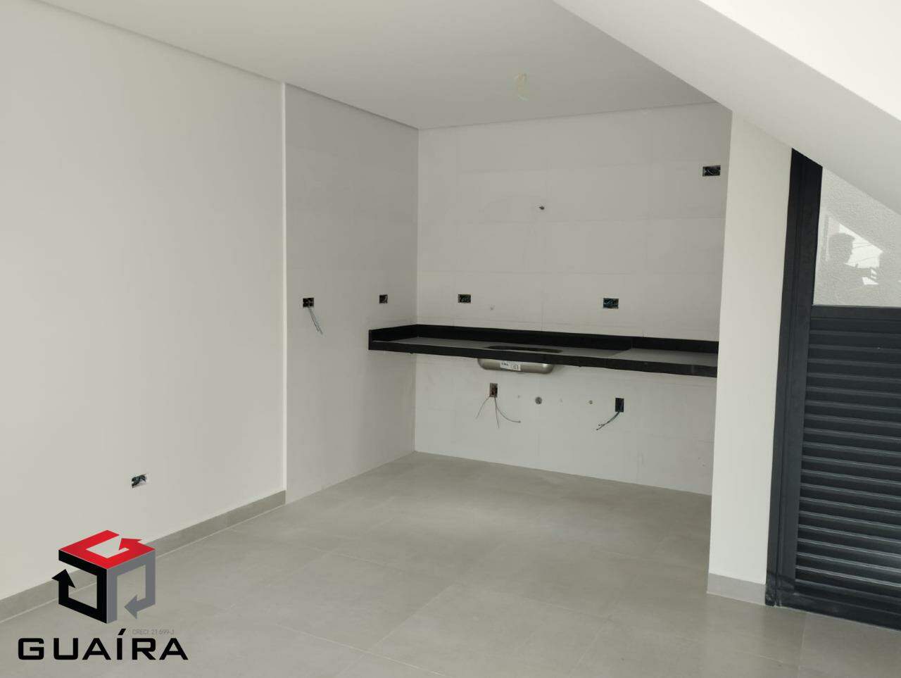 Sobrado à venda com 3 quartos, 100m² - Foto 4