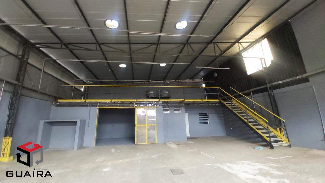 Depósito-Galpão-Armazém para alugar, 243m² - Foto 1