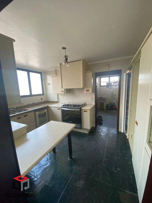 Apartamento à venda com 4 quartos, 200m² - Foto 6