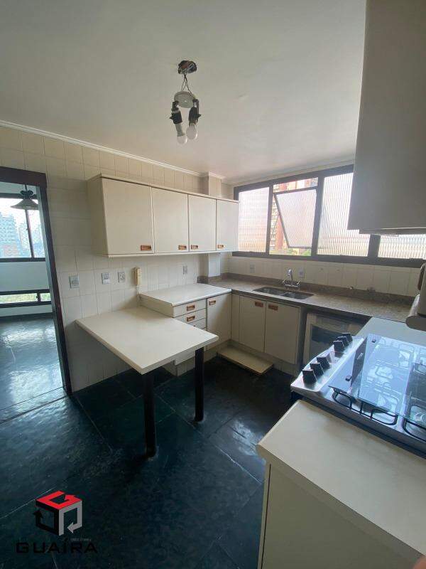 Apartamento à venda com 4 quartos, 200m² - Foto 5