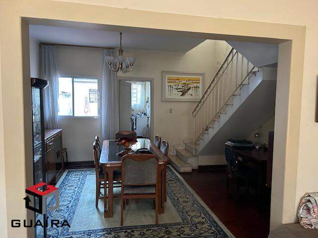 Sobrado à venda com 2 quartos, 150m² - Foto 1