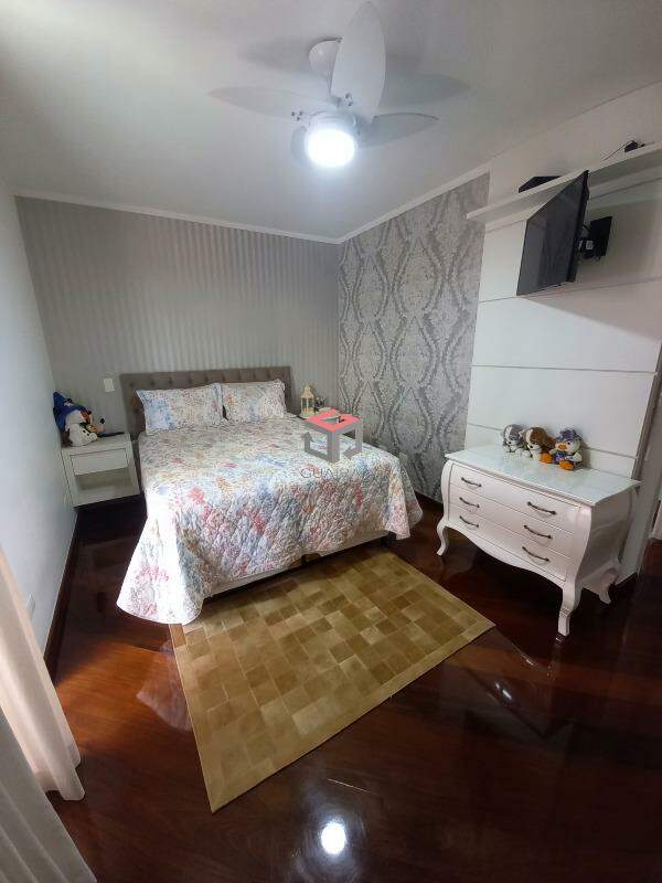 Apartamento para alugar com 3 quartos, 164m² - Foto 11