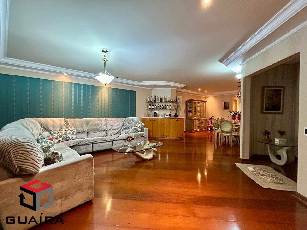 Apartamento para alugar com 4 quartos, 238m² - Foto 2