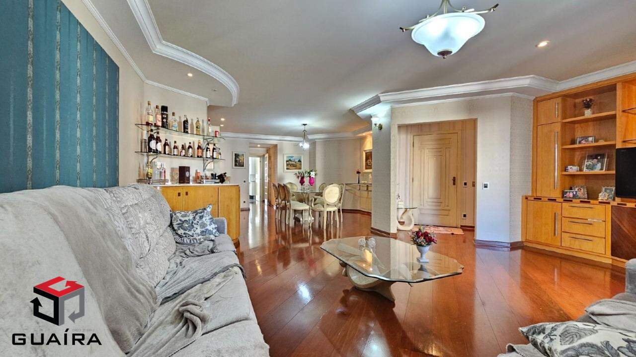 Apartamento para alugar com 4 quartos, 238m² - Foto 3