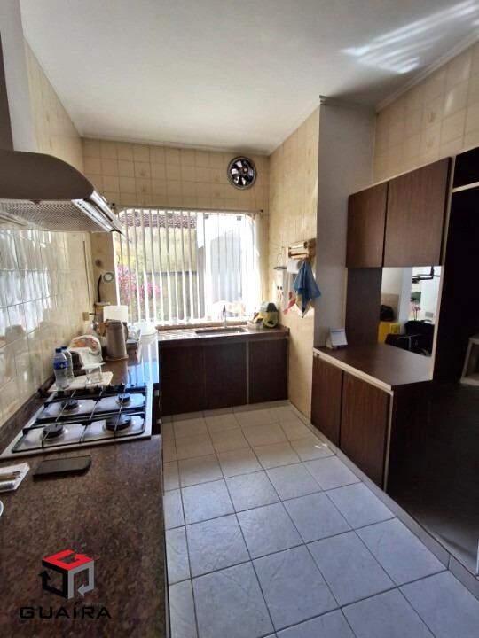 Casa à venda com 3 quartos, 274m² - Foto 1