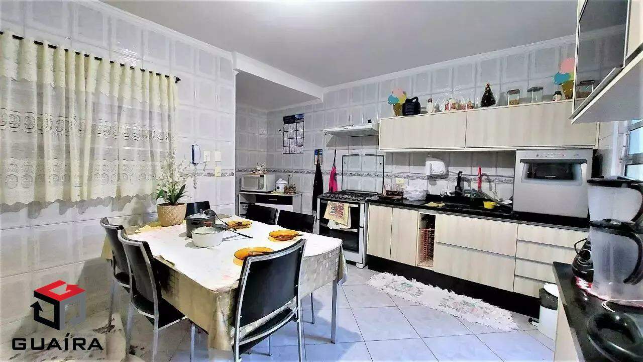 Casa para alugar com 2 quartos, 100m² - Foto 2
