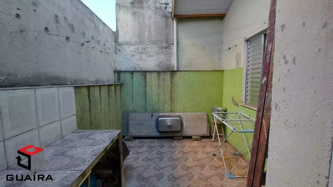 Casa para alugar com 2 quartos, 100m² - Foto 4