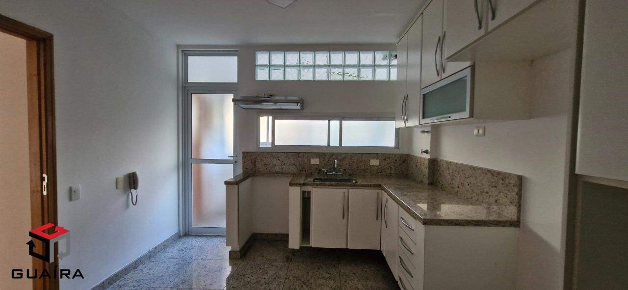 Apartamento para alugar com 3 quartos, 128m² - Foto 12
