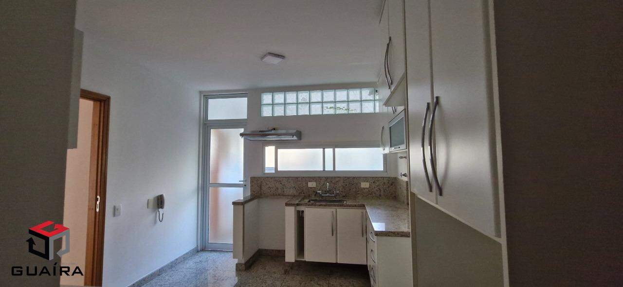 Apartamento para alugar com 3 quartos, 128m² - Foto 13