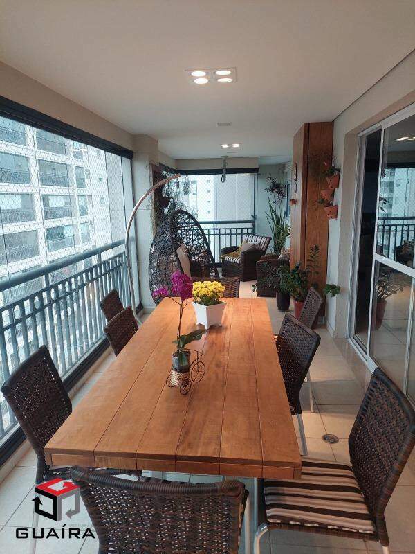 Apartamento à venda com 3 quartos, 180m² - Foto 4