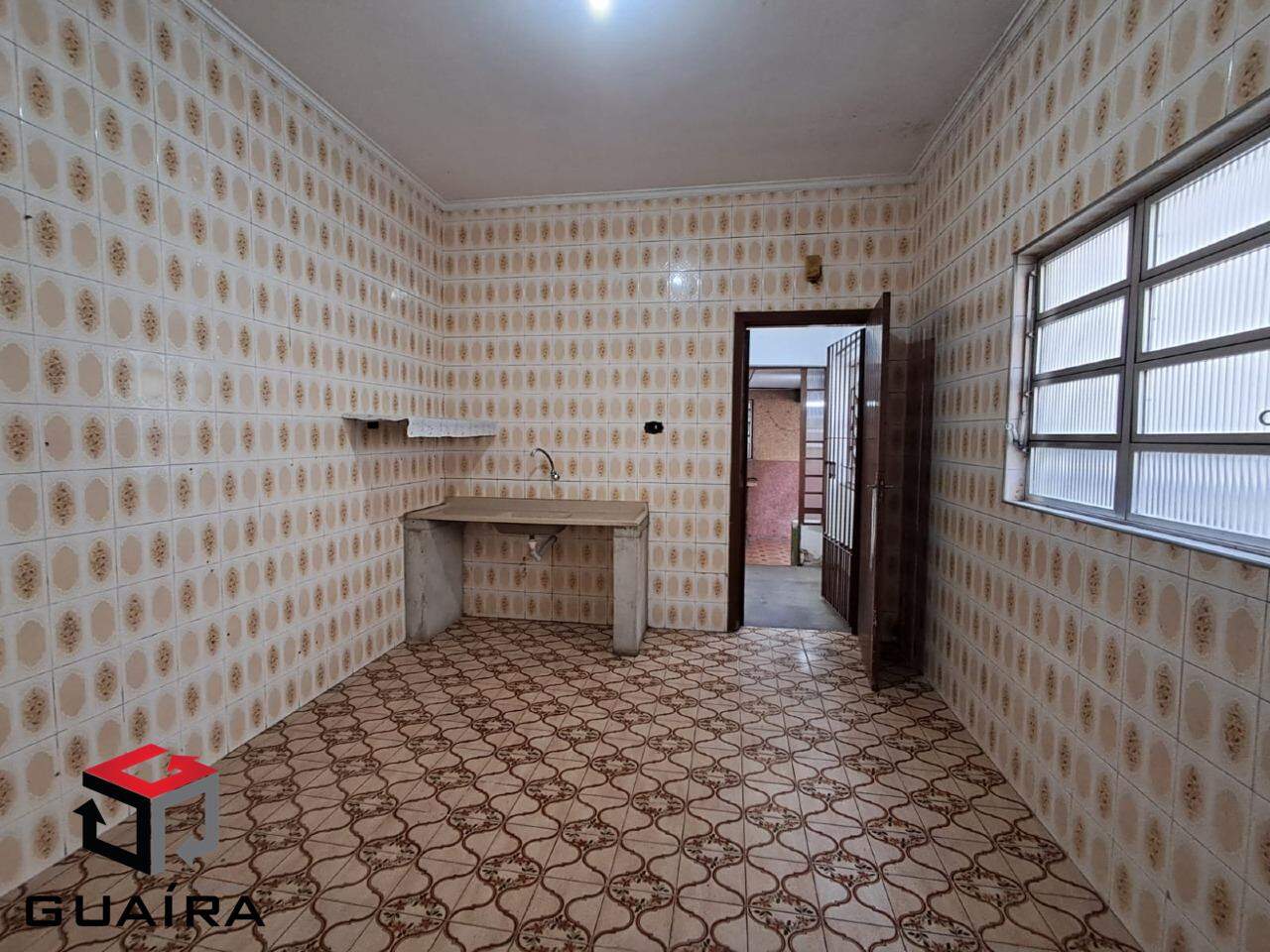 Casa para alugar com 2 quartos, 80m² - Foto 6