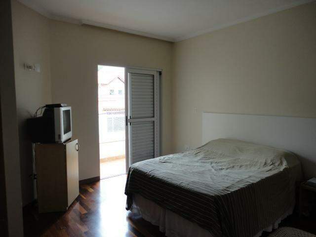 Sobrado à venda com 1 quarto, 240m² - Foto 11